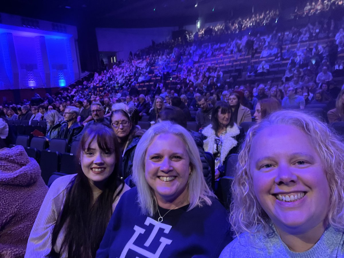 @SarahMillican75 @LouConran @StandardIssueUK @samaritans Fabulous night, not laughed so loud and so much for quite a while. Bra was whipped off as soon as I entered the house.