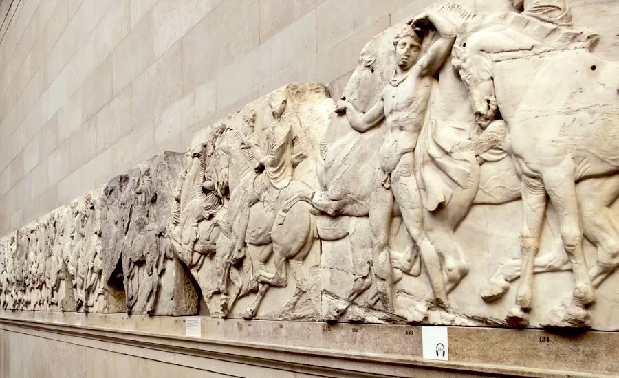 “After all, all of Europe, we all stole something from Greece: whether it was her ideas, from which we forged our Western roots, or the #ParthenonMarbles, it does not matter. Someday we will have to learn to pay our debt to Athens”

Libération-Andrea Marcolongo

@AndreaMarcolong