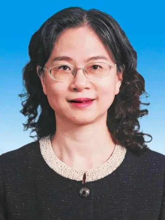 WHITE_1949's tweet photo. 台湾人江尔雄当福建省副省长

江尔雄，台湾彰化人。台湾民主自治同盟盟员，中国共产党党员，第十二届全国人民代表大会台湾省代表、第十三届全国政协委员、中共十九大代表。现任福建省副省长。 https://t.co/EATV4JZyoR