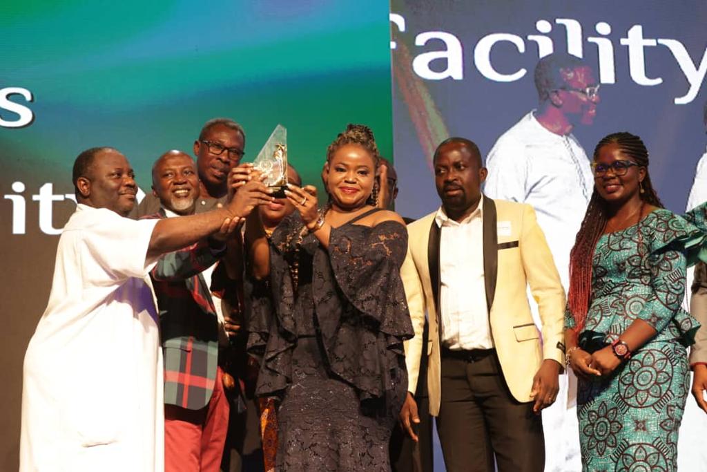 RegionRhd's tweet photo. Central Region adjudged the best region in Ghana for 2023, at the Maiden GHS Excellence Awards held in Accra. Our RDHS-Dr. Mrs. Marion Okoh-Owusu (MD. PhD) received the award on behalf of the region. Congrats to all health staff, stakeholders and partners. https://t.co/BcLhuWZXhq