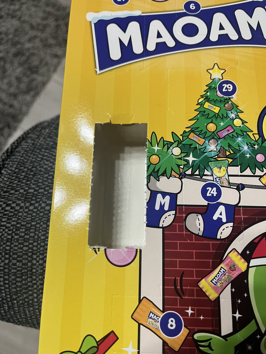 ShonaMcCrae's tweet photo. @OfficialMAOAM didn’t have anything in door number one and have just opened door number 2 and nothing again. Imagine how upset a child would have been with this https://t.co/J6KY7cveCv