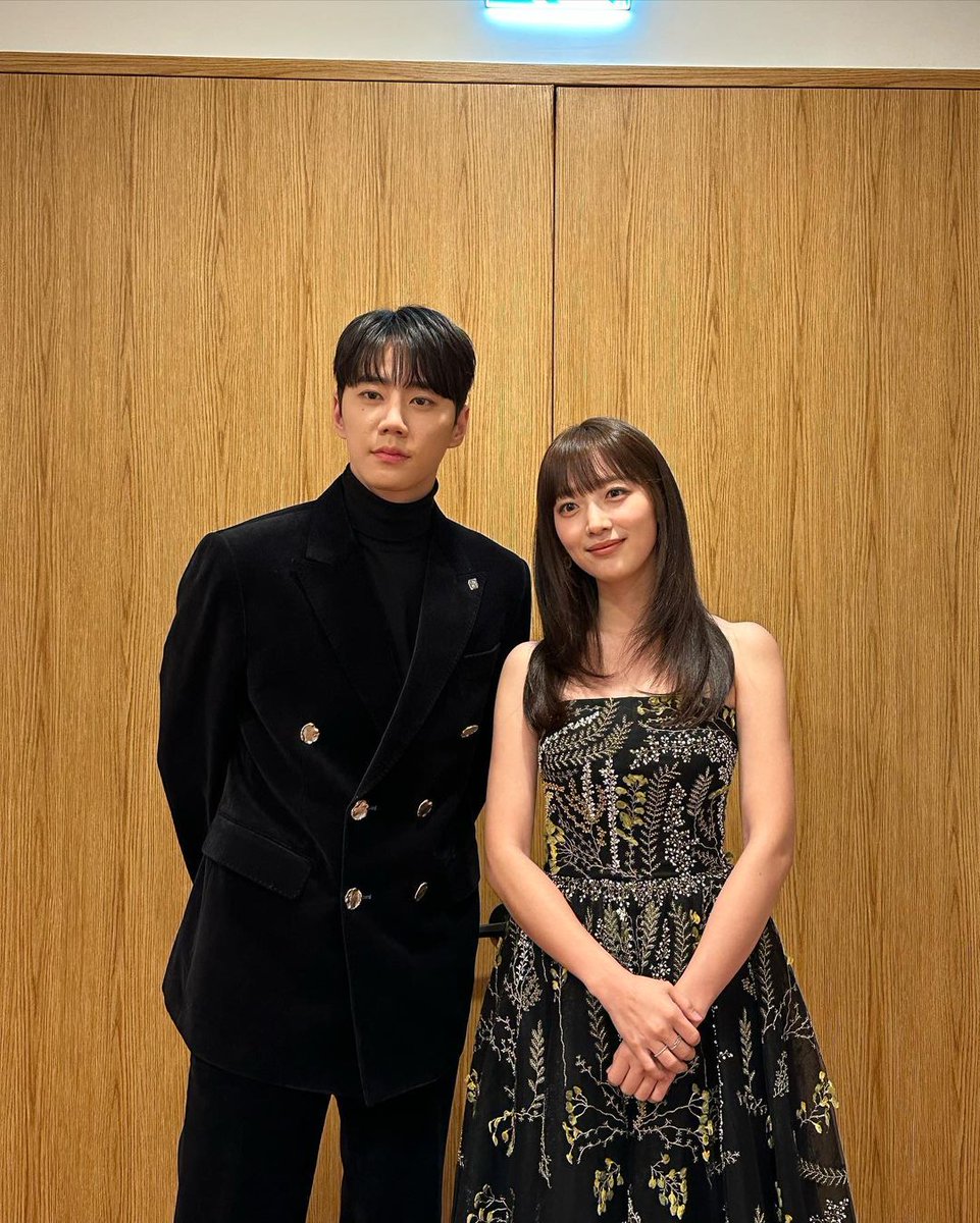 2023.12.02. Yejin's ig https://instagram.com/p/C0WQ8TzLCeP/?igshid=MzRlODBiNWFlZA==… A pretty couple 😍 The drama 'I Openly Dream of Becoming Cinderella' please come soon. #이준영 #LEEJUNYOU...