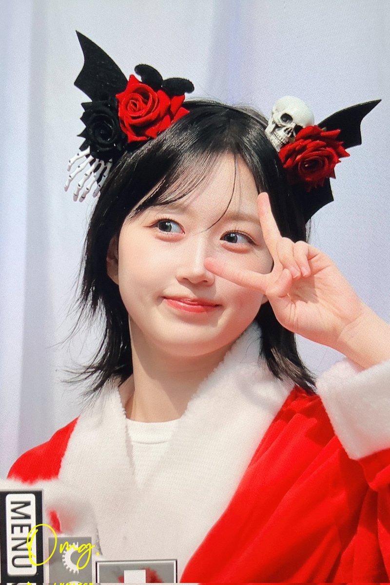 Om_goddess_hw's tweet photo. 231202 makestar pre.

재물신령财神爷❣️✌🏻

#NMIXX #엔믹스
#HAEWON #해원 
#へウォン #海嫄 
#Fe3O4_BREAK
#Soñar https://t.co/VXmQTg2u3x