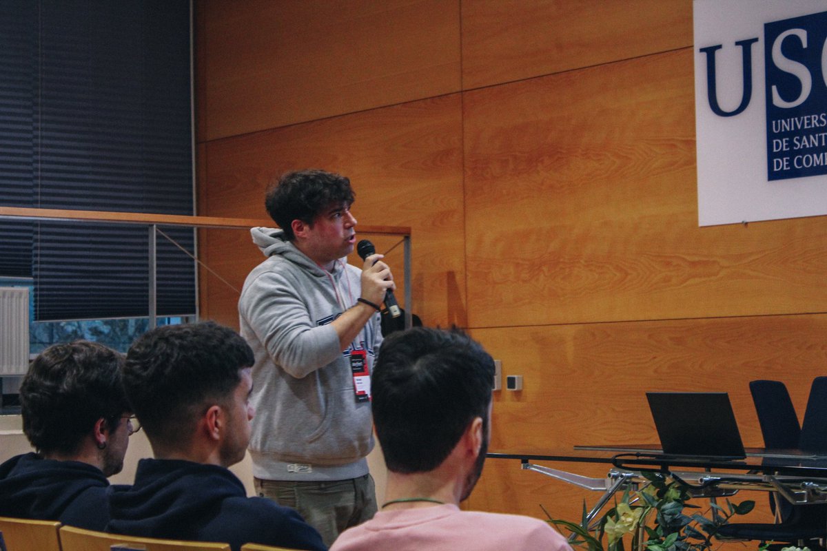 GDG Santiago de Compostela tweet media