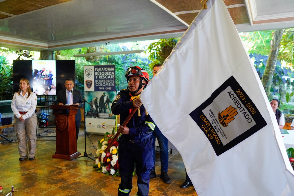 UNGRD's tweet photo. @Insarag @petrogustavo @infopresidencia @ACRegiones @olmedolopezm @USAID_Colombia @DNBomberosCol @Fedemunicipios @FNDCol @GoberCaldas @AlethiaArango @lcbarretog @PinillaSneyder El Sistema Nacional de Gestión del Riesgo de Desastres (#SNGRD) de #Colombia 🇨🇴, desde ahora tiene 19 grupos acreditados, los cuales cuentan con la coordinación y liderazgo del #ProgramaUSAR de la #UNGRD. ⏹️ https://t.co/ypmoQ8DKUL
