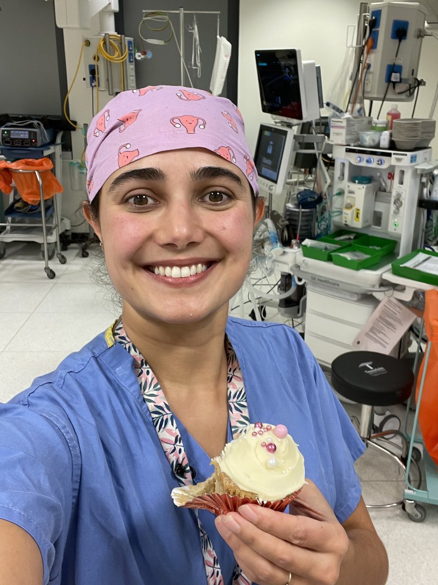 HannahRaval's tweet photo. Had the best birthday gift on labour ward yesterday- my first ventouse delivery 🥝🥳

#ObsGynae #Obstetrics #Trainee #InstrumentalDelivery #LabourWard https://t.co/rXnGgJxkPG