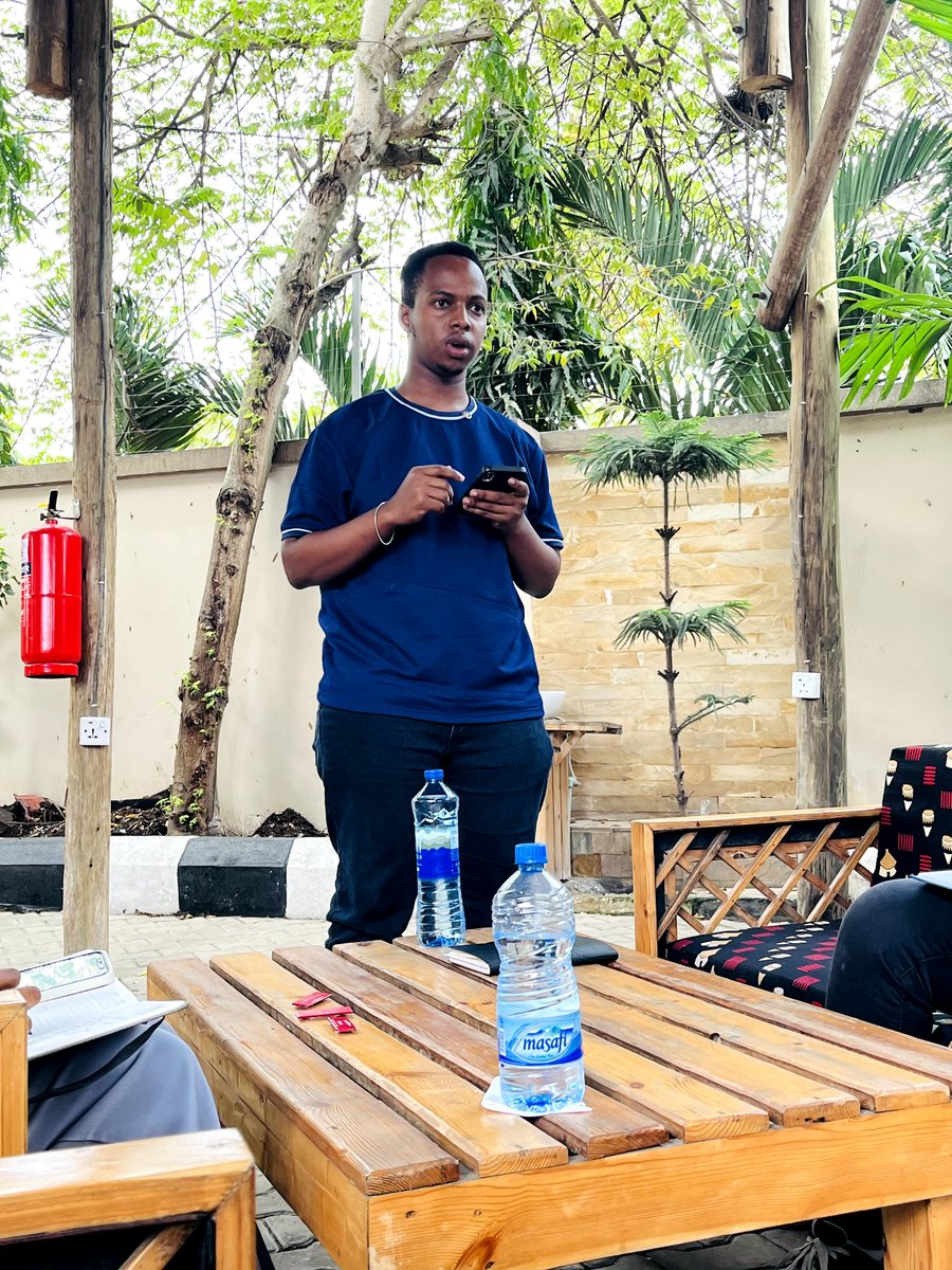 rottanzania's tweet image. We're grateful for shared efforts in making a real difference highlighted by a compelling Club Projects Presentation. #CreateHope

@RotaractD9214 @PrincessPrude