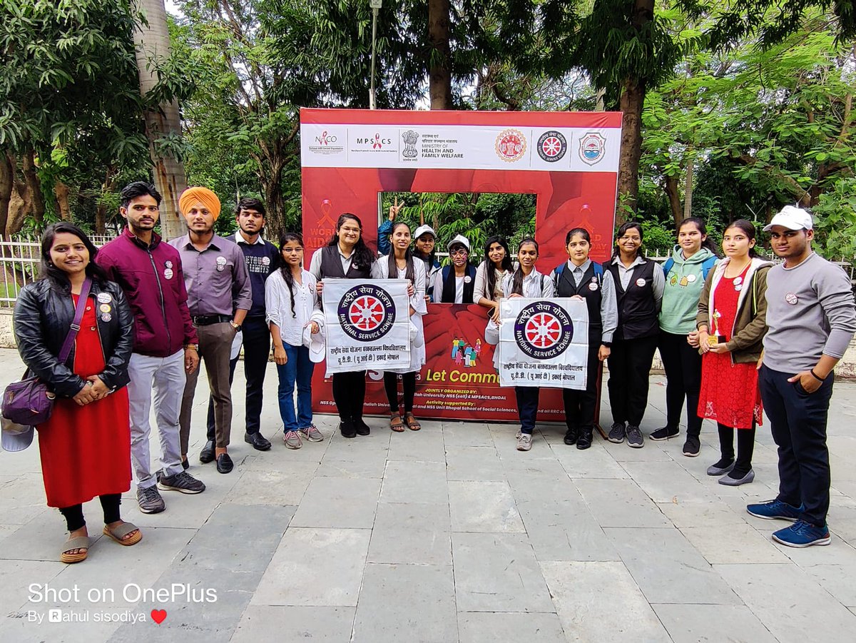 NSSUnitUTDBUMP's tweet photo. विश्व एड्स दिवस पर आयोजित जन जागरूकता रैली, मानव श्रृंखला,नृत्य, नाटक साथ ही पोस्टर, स्लोगन एवं फेस पेंटिंग प्रितियोगिताए@WorldAIDSDay 
@healthminmp
@NACOINDIA
@MPSACS 
@_NSSIndia 
@NSSRDBhopal 
@NSSCELLGOVMP @ayush_mp @CollectorBhopal
@JansamparkMP @NSSBUBhopalMP @NSSUnitUTDBUMP https://t.co/X9dIBPRtyo