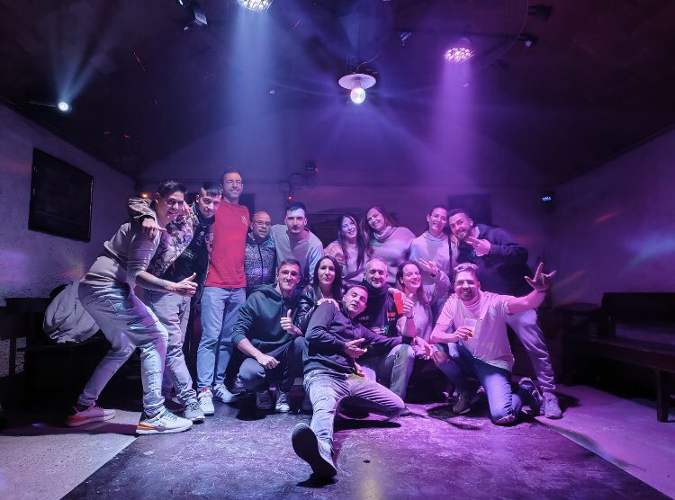 Reunión familiar de <a href="/ZGZRallyTeam/">ZGZ RALLY TEAM Simracers</a> 
En la masía en barcelona 😍😍😍