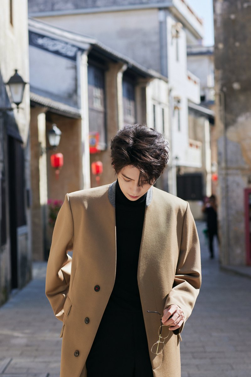 #หลัวอีโจว #LuoYizhou #罗一舟 

02.12.2023 | Asian Music Festival, Shenzhen

สีสันซ่อนความรู้สึกของฤดูกาล ที่ที่ราบหายไป ขุนเขารออยู่⛰️. ก้าวไปข้างหน้าด้วยย่างก้าวและบทเพลงอันสง่างาม 

~~~⛵️~~~

Cr. 罗一舟工作室
m.weibo.cn/status/4974553…?