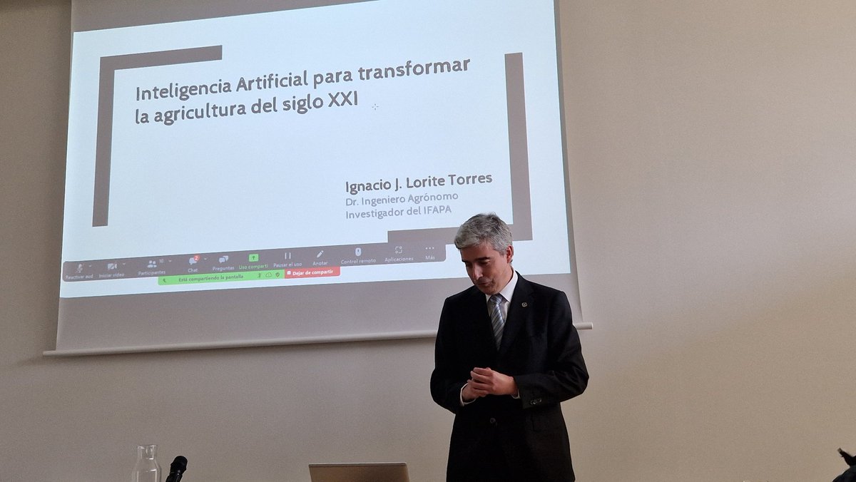 MMolineroE's tweet photo. Hoy en @iagronomos hablando de #ia aplicada a la agronomia https://t.co/cueGiQob3P