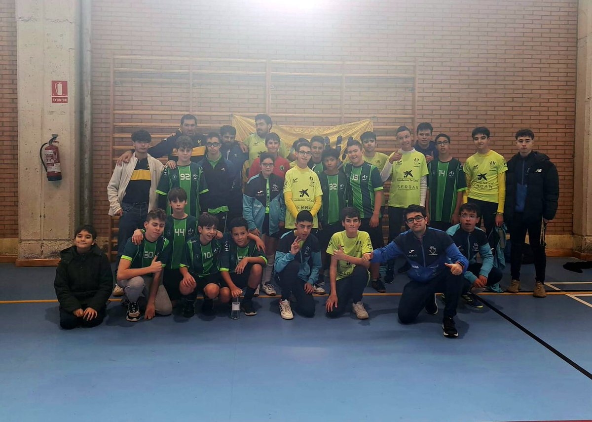 ❄️¡El frío de esta mañana se nos ha pasado con el partido contra los amigos <a href="/HandVall/">Hand Vall Valladolid</a>! 🤾🤾‍♀️

Muchas risas en los Juegos Escolares y nuevos amigos con los que compartir este deporte 🤩
#inclusport #inclusion #handball #balonmano