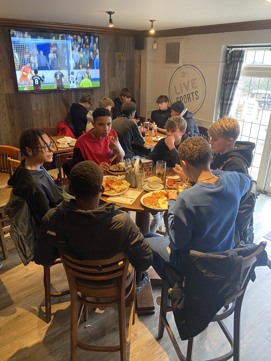 Frozen off so onto team breaky instead 😋 
🦁