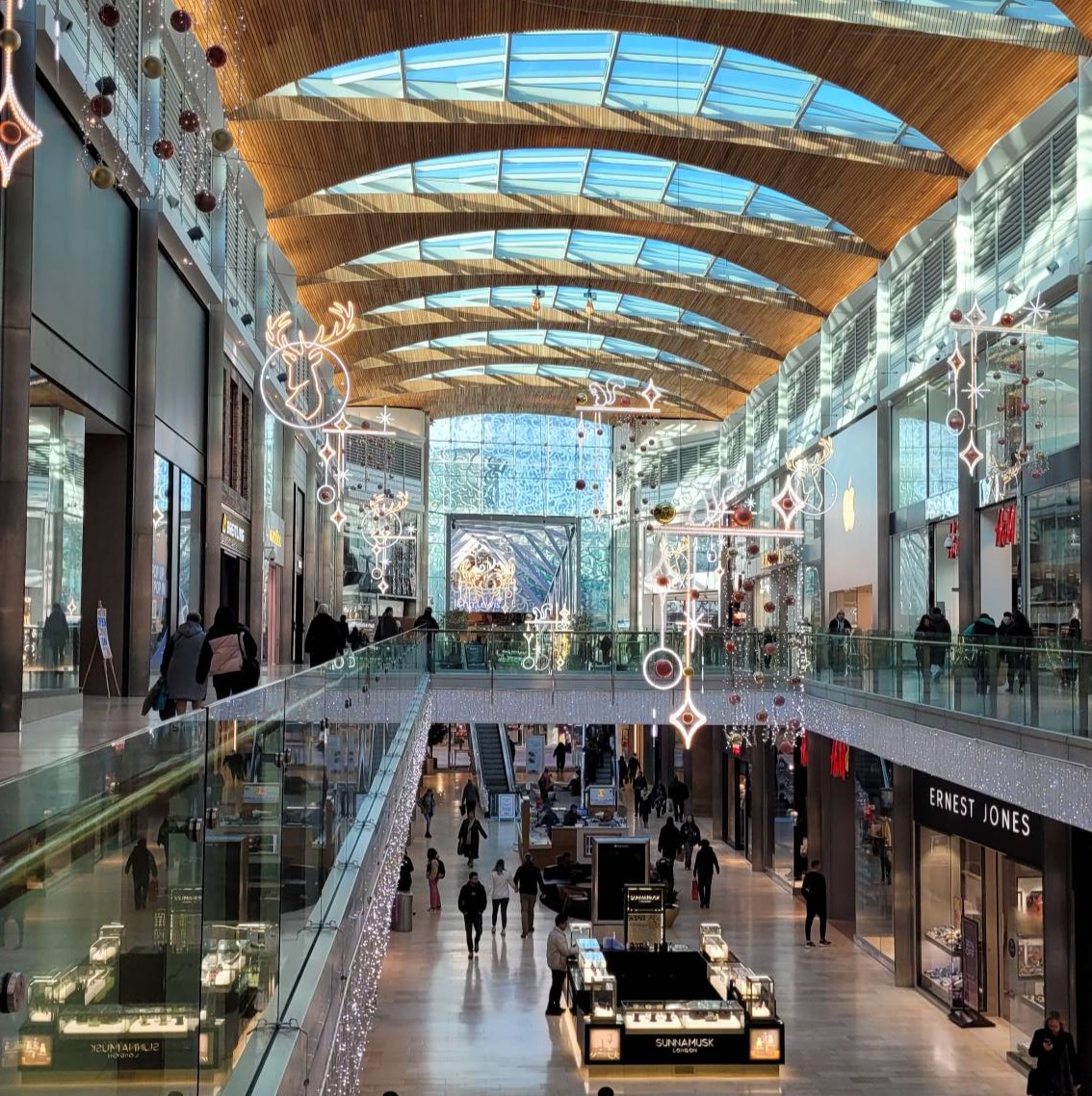 visit_leicester's tweet photo. Started Christmas Shopping yet? Well if not, head to Highcross and check out their awesome decorations and Bright Christmas light installation.
#visitleicester #leicester #christmas #christmasinleicester #brightchristmas https://t.co/Fvmm7NQmdn