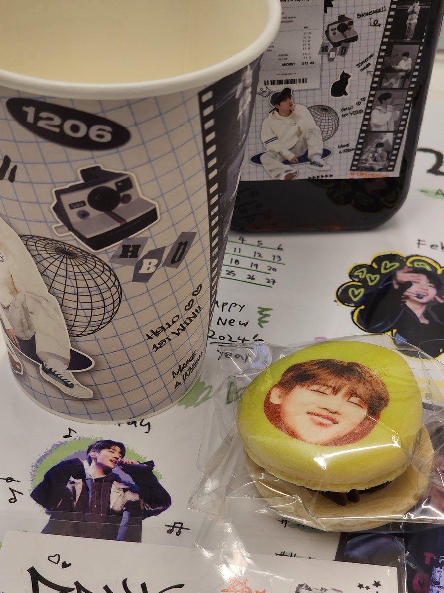 제가 럭드 2등이라니요🥹💜 
카페 짱이뿌고 이뻐요!!💜💜
아크릴 등신대 진짜 영롱🌌✨️
재짱이 생일 미리 축하행!
#짱자님_다이어리
#내_12월6일은_언제나_너 
#재찬 #JAECHAN