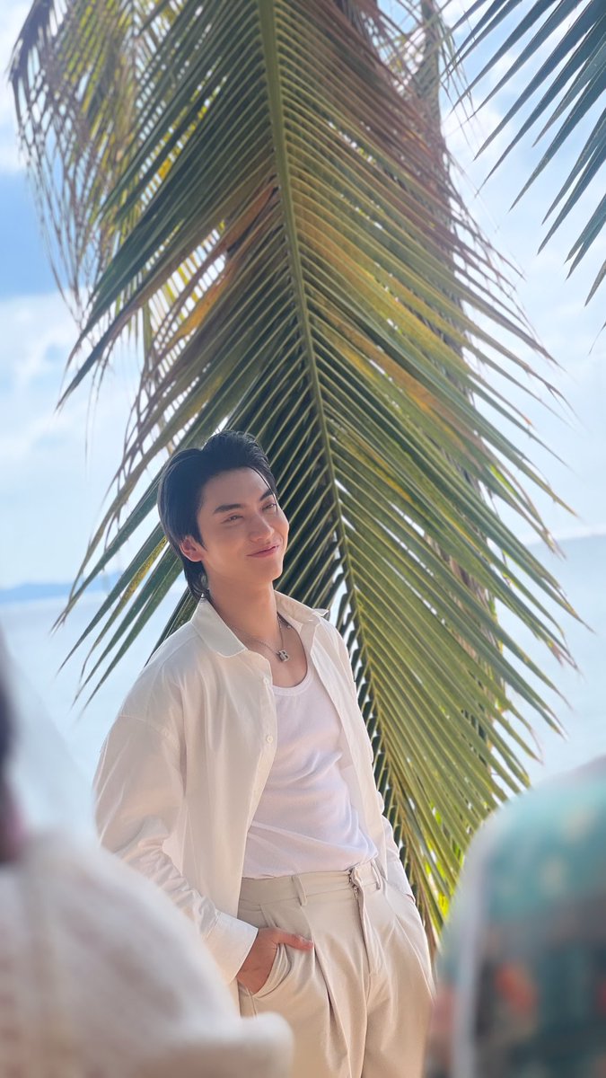 Summer boy #BossSeaYouTripxNewtamins