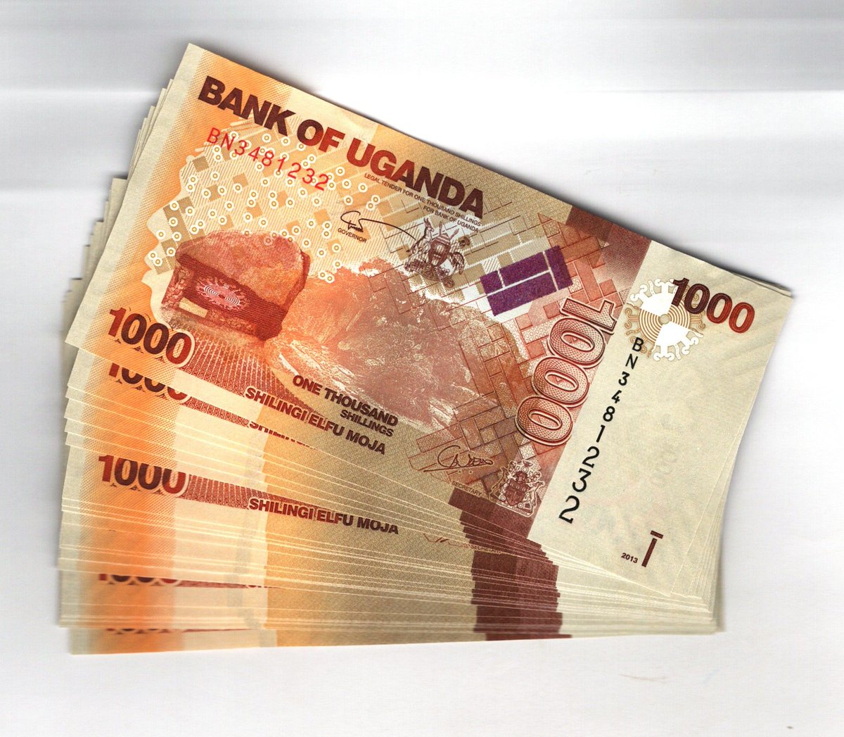 Newzug's tweet image. #Uganda shilling inched lower driven by a surge in interbank, energy &amp;amp;  import demand. The unit faced a festive test breaking above the 3800 for the first time in a couple of months.

#Moneymarkets