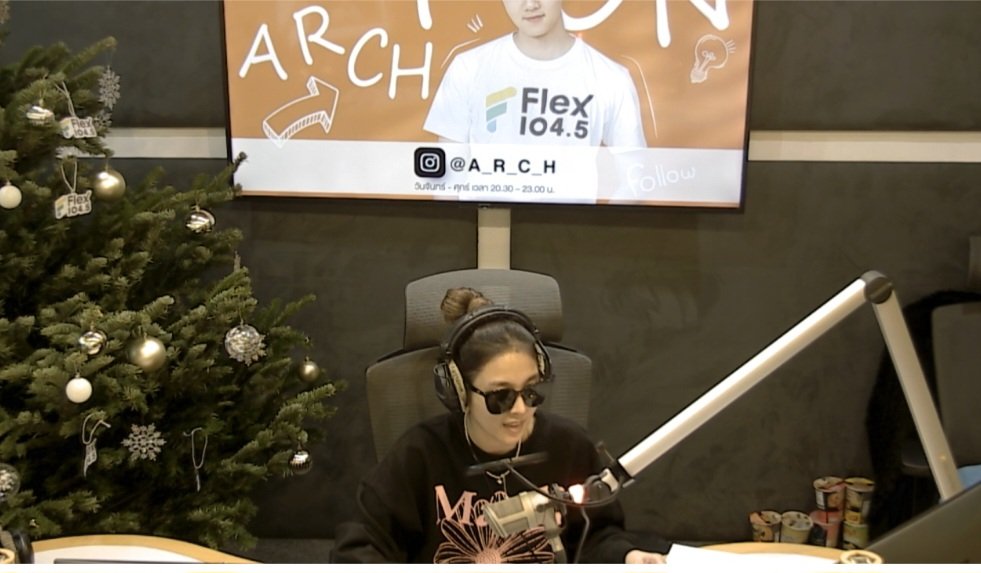 susupeh's tweet photo. คลื่นนี้มี FJสาวสวยมาดเท่ห์ และมีแต่เพลงเพราะค่ะ #FJfernflex1045 #fjfern #fernynop #เฟิร์นนพจิรา https://t.co/pdkiVdRcZ7