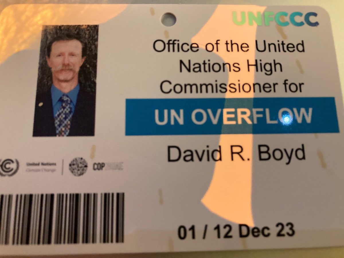 SREnvironment's tweet photo. Like my colleague @UNSRdevelopment, my badge for #COP28📷 tells a story: a missing focus on "human rights" in the climate change agenda. 
The climate crisis is a human rights crisis.
We must respond to this emergency with unprecedented urgency. https://t.co/shiAj3zV8A