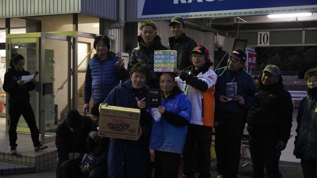 321Favorite's tweet photo. 鈴鹿ツインOVER5時間耐久レース！
GSX-R125でクラス優勝頂きました‼️
総合4位！初参加！GSX-R150軍団を抑えて、転倒トラブルありましたが優勝です‼️
スタッフみんなで勝ち取った優勝！めちゃくちゃ嬉しい！！感謝多謝です。
OVER5耐な皆様お疲れ様です。
ありがとうございます！

#YSS #STM #UNLABEL #才谷屋　#OVERRacing #BABYFACE #江沼チェーン #westpower #メタリカ #SUNSTAR #MOTOWINRacing #BATLAX