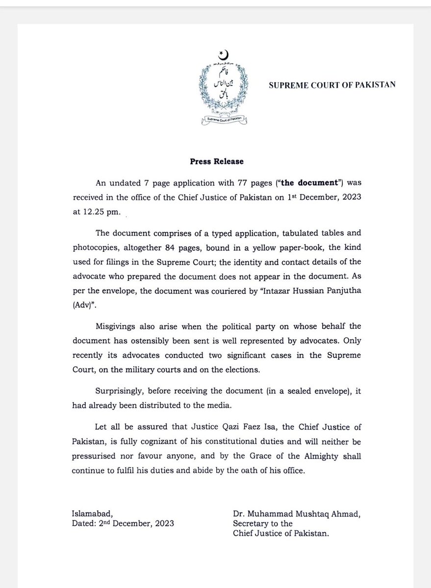 HasnaatMalik's tweet photo. Supreme Court's response on Imran Khan's letter:
 "Let all be assured that Justice Qazi Faez Isa, the Chief Justice of
Pakistan, is fully cognizant of his constitutional duties and will neither be pressurised nor favour anyone, and by the Grace of the Almighty shall
continue to fulfil his duties and abide by the oath of his office"