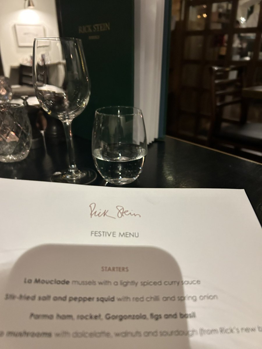 Not my usual Friday night #view view First time <a href="/SteinBarnes/">Rick Stein, Barnes</a> superb value. <a href="/BatterseaPwrStn/">Battersea Power Station</a> <a href="/battersea_arts/">BatterseaArtsCentre</a> today. Will it have changed in 15 years …🤔