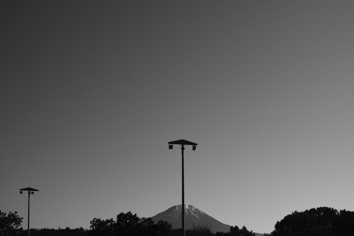 goo922's tweet photo. 大山,002

#キハルフォト
#photography
#blackandwhite
#大山
#sigma
#dp2merrill
#bw
#japan
#streetphotography https://t.co/SxecyVAPag