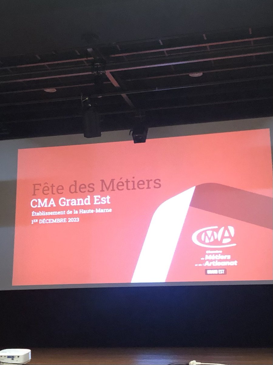 EmmanuelLagler's tweet photo. Hier soir avait lieu à #Froncles la fête des métiers organisée par la #CMA 52👍
Un très belle cérémonie , intergénérationnelle, mettant à l’honneur des femmes et des hommes d’art : passion, excellence et transmission du savoir🤩
Bravo !
@CMAFrance_ @LaHauteMarne @AggloChaumont https://t.co/FXUFecLXqn