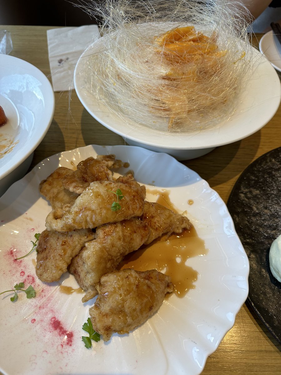 福利姬揪耳朵分享的黄推图片3 - 网红私拍内容