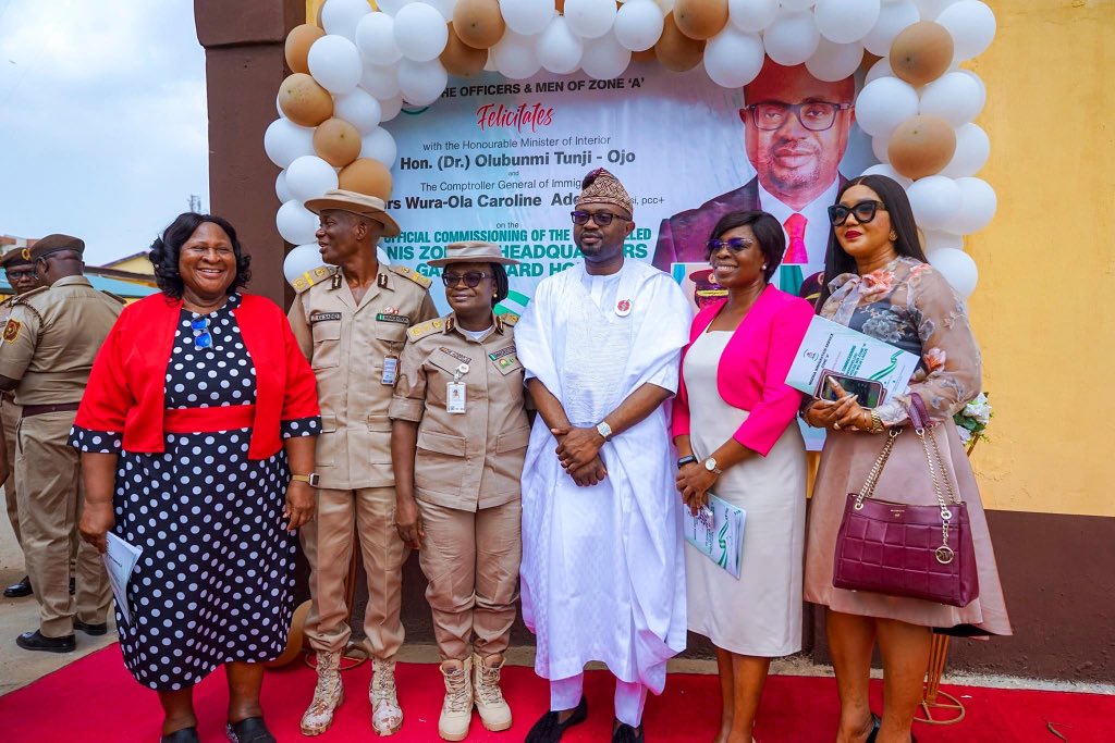 nigimmigration's tweet photo. Yesterday, the Honourable Minister of Interior, Hon. Dr. Olubunmi Tunji-Ojo commissioned the remodeled main entrance/exit gate and Quarter Guard at the Zone ‘A’ Headquarters of the Nigeria Immigration Service in Ikeja, Lagos State. https://t.co/b9qhuRSXZ6