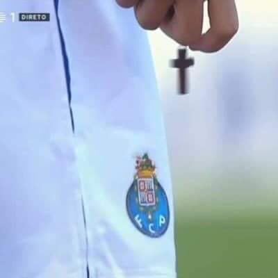 Hoje é dia de Porto 

Portanto é dia de:

- 5 AVC’s

- 2 ataques cardíacos 

- Eu publicar 1 ou 2 vídeos da qualidade duvidosa de Zaideus

- Abrir o mundo encantado dos insultos ao Galeno 

- Rezar 

- Rezar muito