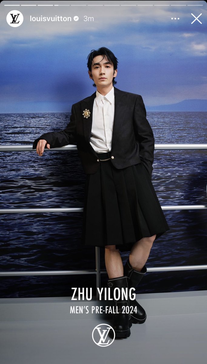 wenella_subs's tweet photo. Dec 2 IG: Louis Vuitton House Ambassador Zhu Yilong featured in the brand’s IG story

#ZhuYilong #朱一龙 #朱一龍 #LouisVuitton #LVMenPreFall2024 

🔗 https://t.co/XNrEsMmZU6 https://t.co/zeKp7Brm88