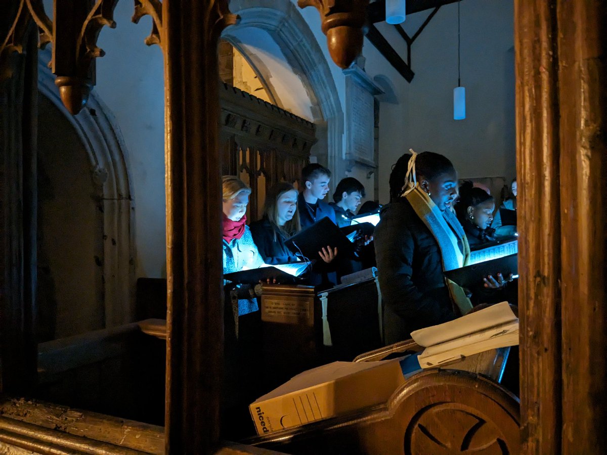 UniKent_Music's tweet photo. The University @Cecilian_Choir launched our seasonal programme last night with a sequence of carols and plainsong at St Michael’s Church, Hernhill. Songs of good cheer, Christmas is here! #music #choir #Kent https://t.co/2entjjpVEF
