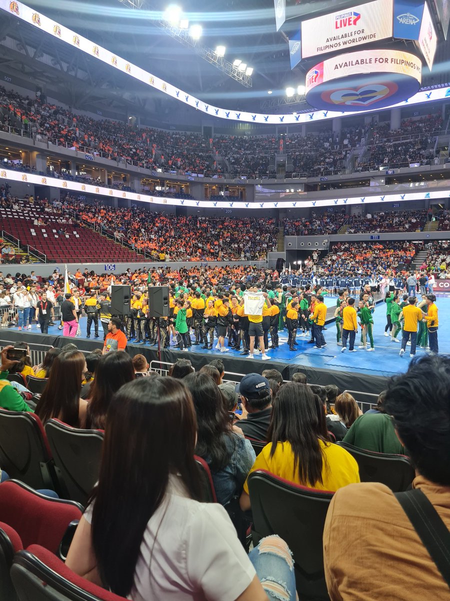 kAtiEHoLLerS's tweet photo. FEUST 🖤💛💚 https://t.co/Y2lev772En
