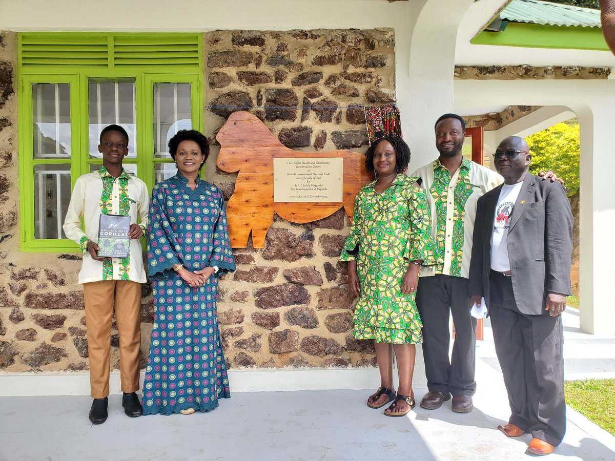 CTPHuganda's tweet photo. #CTPHAt20 celebrations at Bwindi Impenetrable National Park are ongoing with the our Patron, HRH Sylvia Nagginda, Nnabagereka of @BugandaOfficial as the guest of honor.

Follow the proceedings on our YouTube channel ➡️https://t.co/GwrfNZzN6g

#OneHealth #WalkingWithGorillas https://t.co/9b29fjjqdH