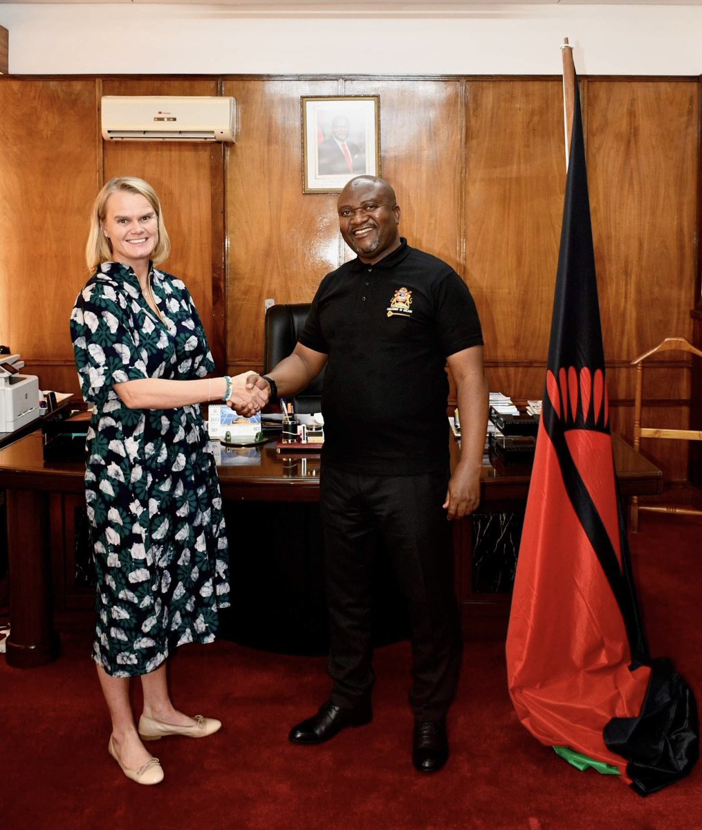 Great to meet with 🇲🇼 Minister of Energy, Hon. @ibrahimmatolamw We discussed #GreenEnergy and Norwegian investments in the Mpatamanga Hydropower Project, through @norfund. We are committed to supporting the ministry’s vision of 100% electricity access nationwide by 2030!
