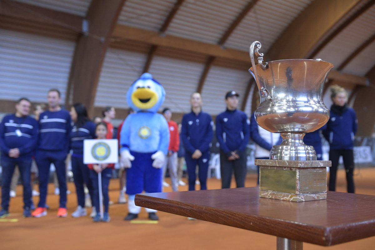FFTennis's tweet photo. Les finales des championnats de France par équipes Pro A, c'est à suivre en direct maintenant 👊

Dames : TC Tremblaysien 🆚 TCBB 
🔗 https://t.co/L9JqRoN5Xy

Messieurs : TC Loon-Plage 🆚 TCBB
🔗 https://t.co/H2BtlGI6gr https://t.co/3U6lSZS0Mf