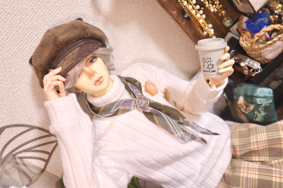 Sako_doll's tweet image. アイドール戦利品〜✨️
 #kinmist 様のねこみみキャスケットと、#ShadowDesign 様のねこのコーヒーですっ✨️
今年も秋冬キャスケットとご縁をいただけて嬉しいですっ( *´꒳`*)♡
コーヒーは蓋が開く仕様✨️
そして、どっちもねこ^ ̳.  ̫ . ̳^ねこに弱い

素敵な作品ありがとうございますぅ〜！✨️