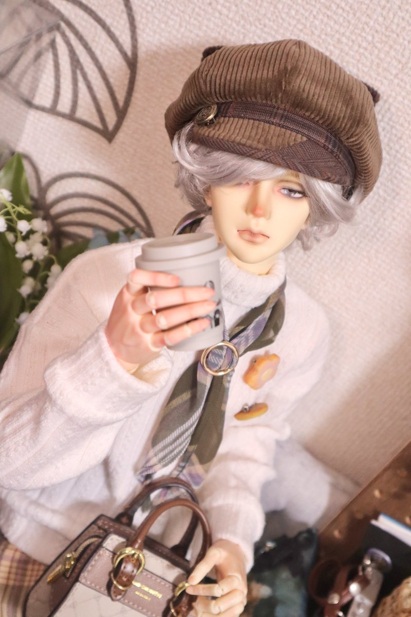 Sako_doll's tweet image. アイドール戦利品〜✨️
 #kinmist 様のねこみみキャスケットと、#ShadowDesign 様のねこのコーヒーですっ✨️
今年も秋冬キャスケットとご縁をいただけて嬉しいですっ( *´꒳`*)♡
コーヒーは蓋が開く仕様✨️
そして、どっちもねこ^ ̳.  ̫ . ̳^ねこに弱い

素敵な作品ありがとうございますぅ〜！✨️