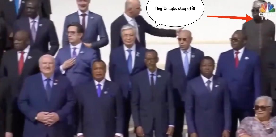 u10akaji's tweet photo. Nigeria, the giant of Africa and once, a very respected Nation has suddenly become a laughing stock among other Nations

Look at Chief Tinubu, with all his bags of 70,000-page drugs and cr!minal files with the @FBI, was trying to come closer. He was quickly told to stay off. Look at where he's standing and Look at where other African leaders like Paul Kagame, Cyril Ramaphosa, William Ruto etc were standing? This is how the world looks at us now simply because our electoral umpire failed us and the Judiciary stamped it.