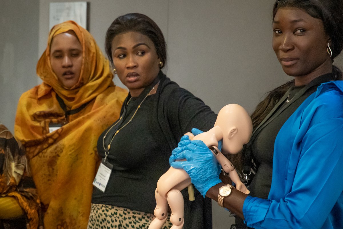 👶🩺 'FORMACIÓN DE FORMADORES AFRICANOS EN SALUD MATERNO FETAL' 

🏥El doctor Juan de León -Hospital General Universitario Gregorio Marañón <a href="/madridsalud/">Madrid Salud. Ayuntamiento de Madrid</a>  impartieron talleres 'Parto vaginal eutócico/check list'  'Taller distocia de hombros' #macbioidi2 #Ginecología #obstetricia