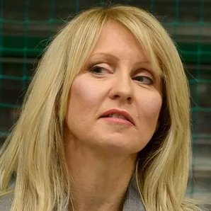 Thick as mince Esther McVey thinks there is no evidence for a link between Poverty and Food Bank usage.The Minister for 'Common Sense' can't get her tiny mind around cause and effect? She's referred to in Liverpool as The GOBSHITE #gobshite #ToryCorruption