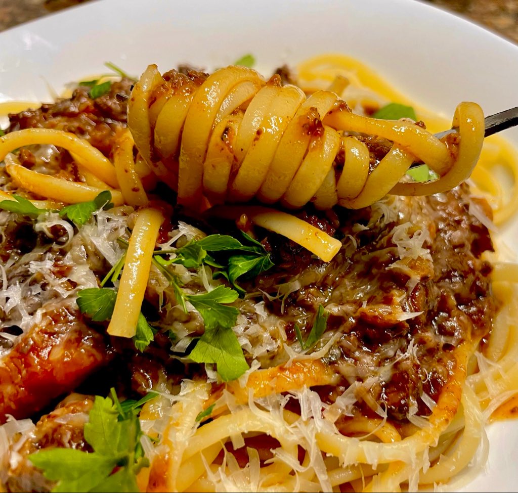 Very Flavoursome Linguine Bolognaise <a href="/TheCat_Max/">Max The Cat</a> <a href="/Averyslondon/">Mark Avery living life in Portugal</a>