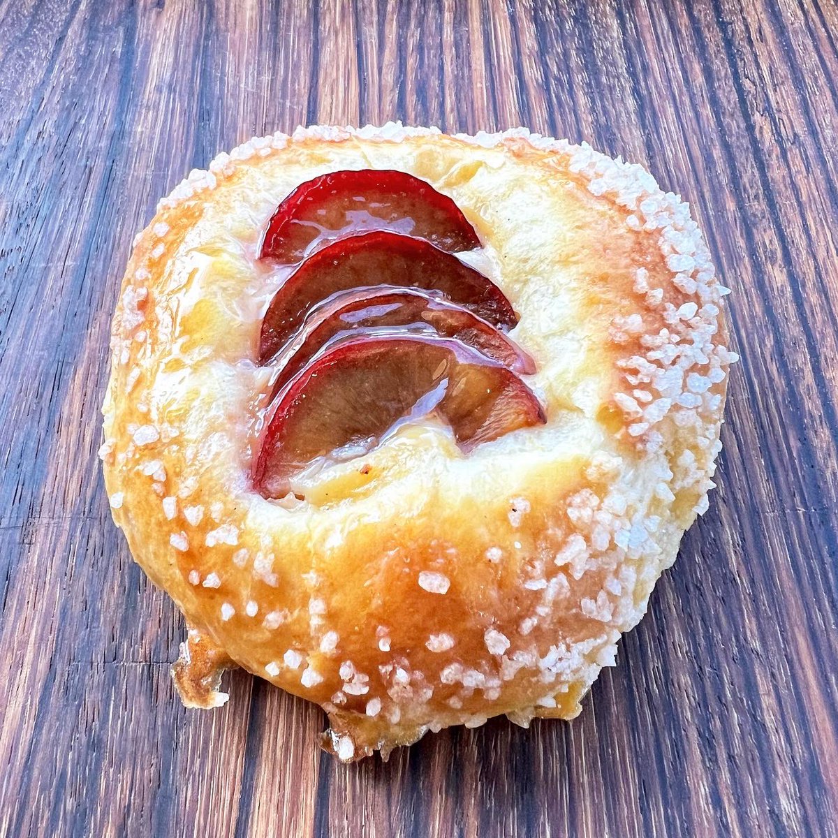 🫐🍐FEELING FRUIT?!🍐🫐

Start your weekend right with one of our “Not Quite 5 A Day” Fruit &amp; Custard Brioche.

Available on the counter this weekend and coming to wholesale too, you lucky things!