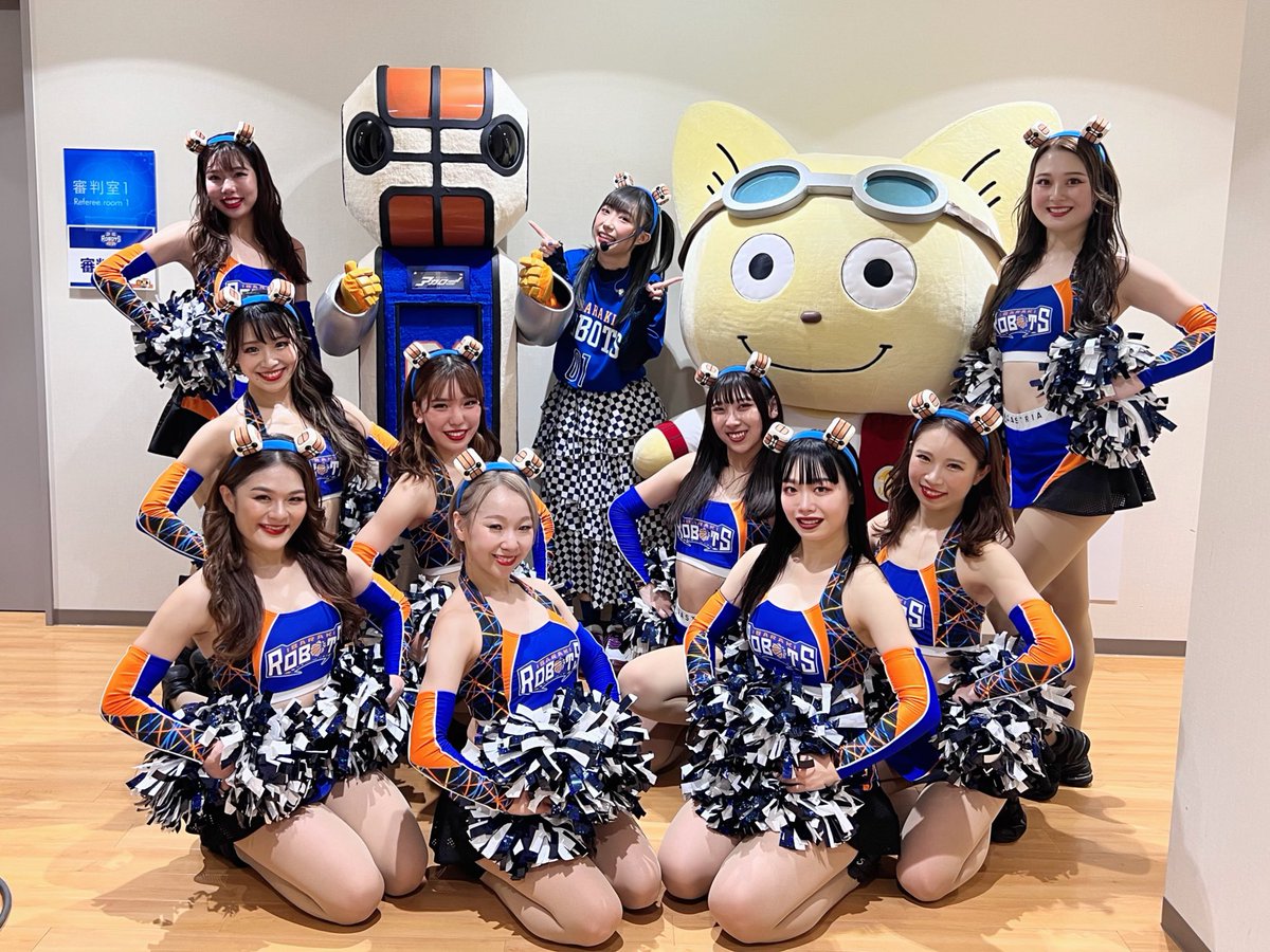 #茨城ロボッツ  の #Bリーグ 公式戦🏀
ハーフタイムショーに
『#宇宙なんちゃらこてつくん』の主題歌
「MI-RA-I miracle circle」を 
#こてつくん と #ロボスケ と #RDT の皆様
と披露させていただきました✨

ありがとうございました🐱🐾

#みらみらまる #アガロー4000