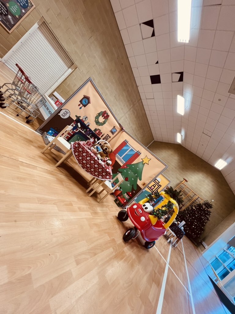 Becca Paddock (@beccapaddock) on Twitter photo <a href="/HoylandswainePS/">Hoylandswaine Primary School</a> ready for visitors from <a href="/Littlecityswy/">Littlecitysouthwestyorkshire</a> this morning! <a href="/HoylandswainePS/">Hoylandswaine Primary School</a> ready for visitors from <a href="/Littlecityswy/">Littlecitysouthwestyorkshire</a> this morning!