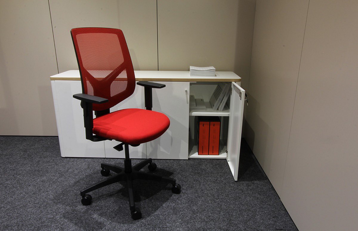 ofimoasturias's tweet photo. ¡Nueva silla en la web!
Ya puedes configurar a tu gusto (sistemas, mecanismos y colores):

https://t.co/9ZJsnUpfOE

@dynamobel https://t.co/l7wgD52Fvk