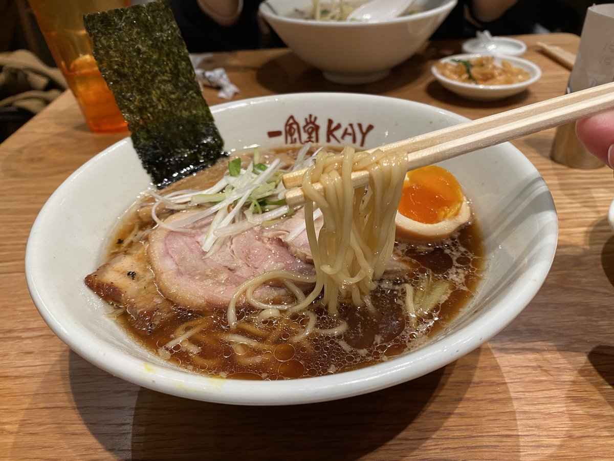 shimo0814's tweet photo. 今日は札幌駅にある一風堂KAYさんです！
博多ラーメンの一風堂ですが、北海道産にこだわった食材で作り上げたラーメンとのことです！
私はここの中華そばにハマりそうです✨

#札幌 #札幌グルメ #北海道グルメ #CNHDF #nft #cryptoninja #ラーメン #一風堂  #札幌ラーメン #豚骨ラーメン #博多ラーメン https://t.co/RFZ6ZkO5P7