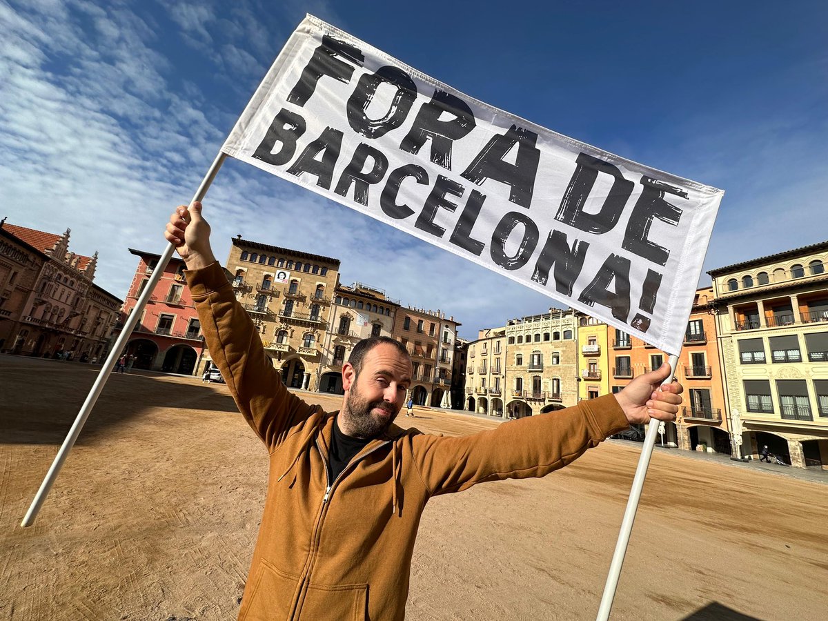 Si feu possible que una temporada #FORADEBARCELONA sigui viable alguna cosa haurem canviat entre tots a Catalunya. De moment esteu omplint les butaques de <a href="/auditoricallde/">Auditori Calldetenes</a> a un ritme que no havíem previst. 🥰 Sou collonuts!
ENTRADES  i DESCOMPTES a OSONA👉🏼 elcorral.cat