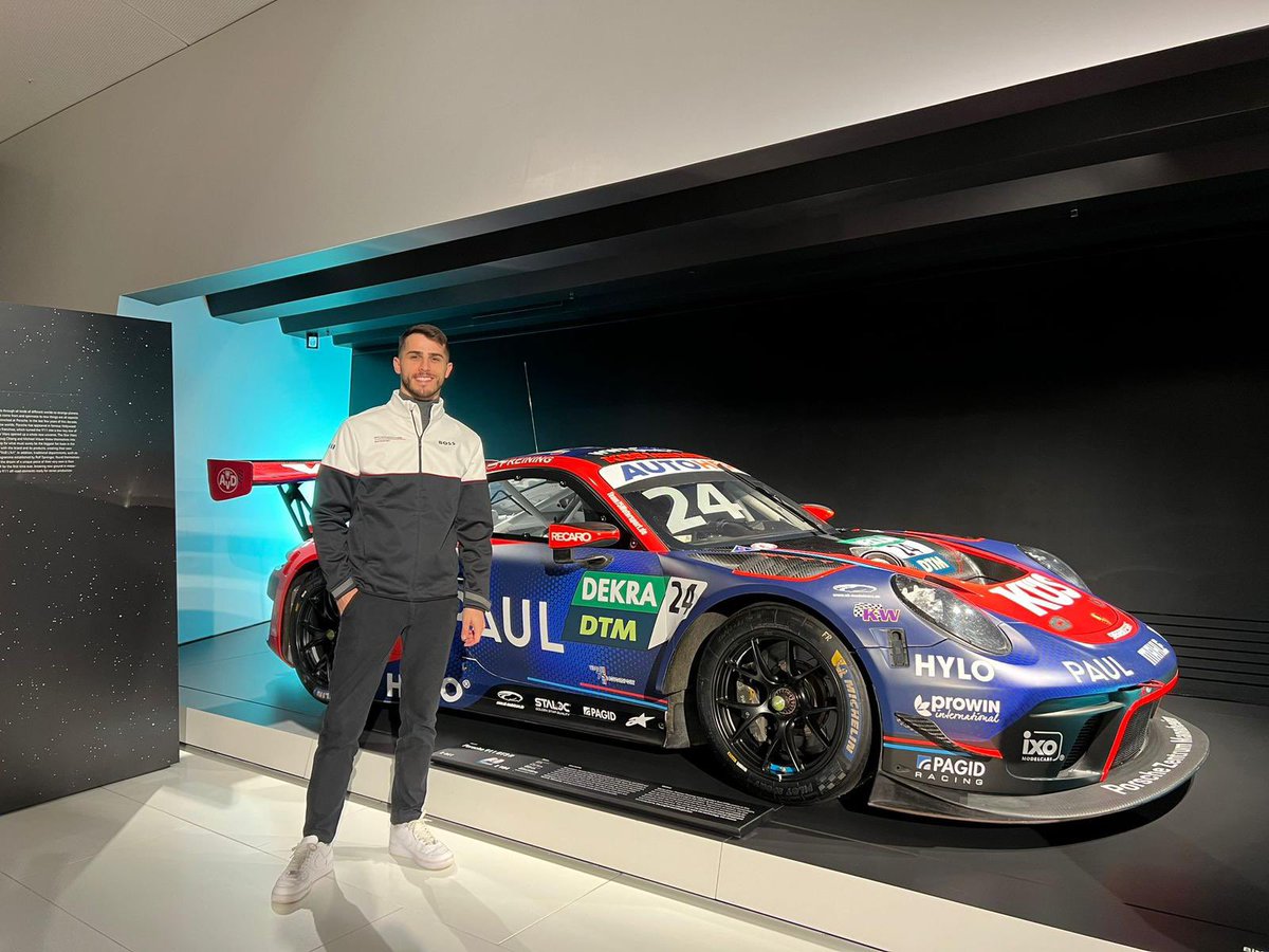 Stopped by the museum yesterday and saw this beauty again 🤩

#Porsche #911GT3R #DTM #FirstVictory